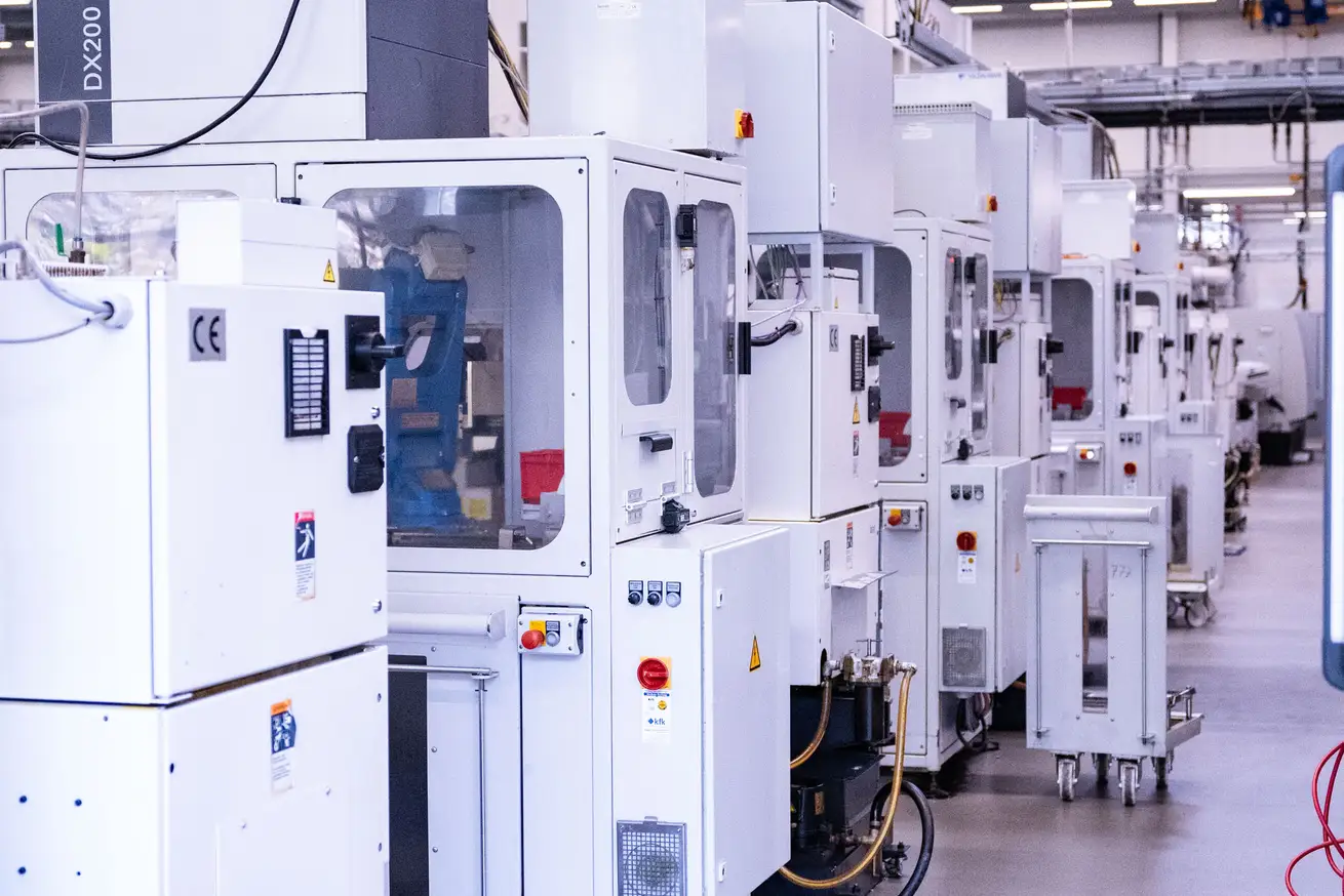 Production hall with machine line for cnc turning technology