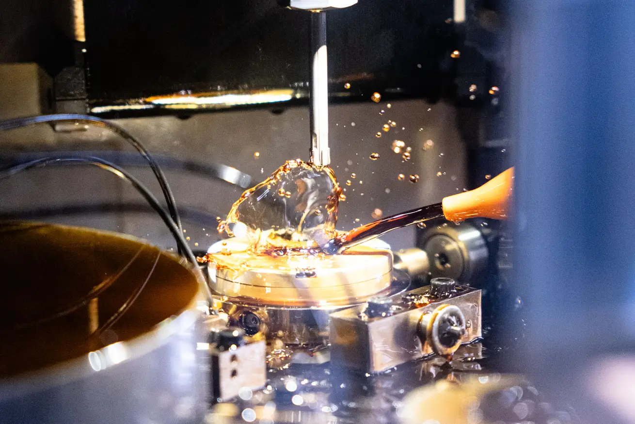 Precision machining of metal parts by cnc turning technology